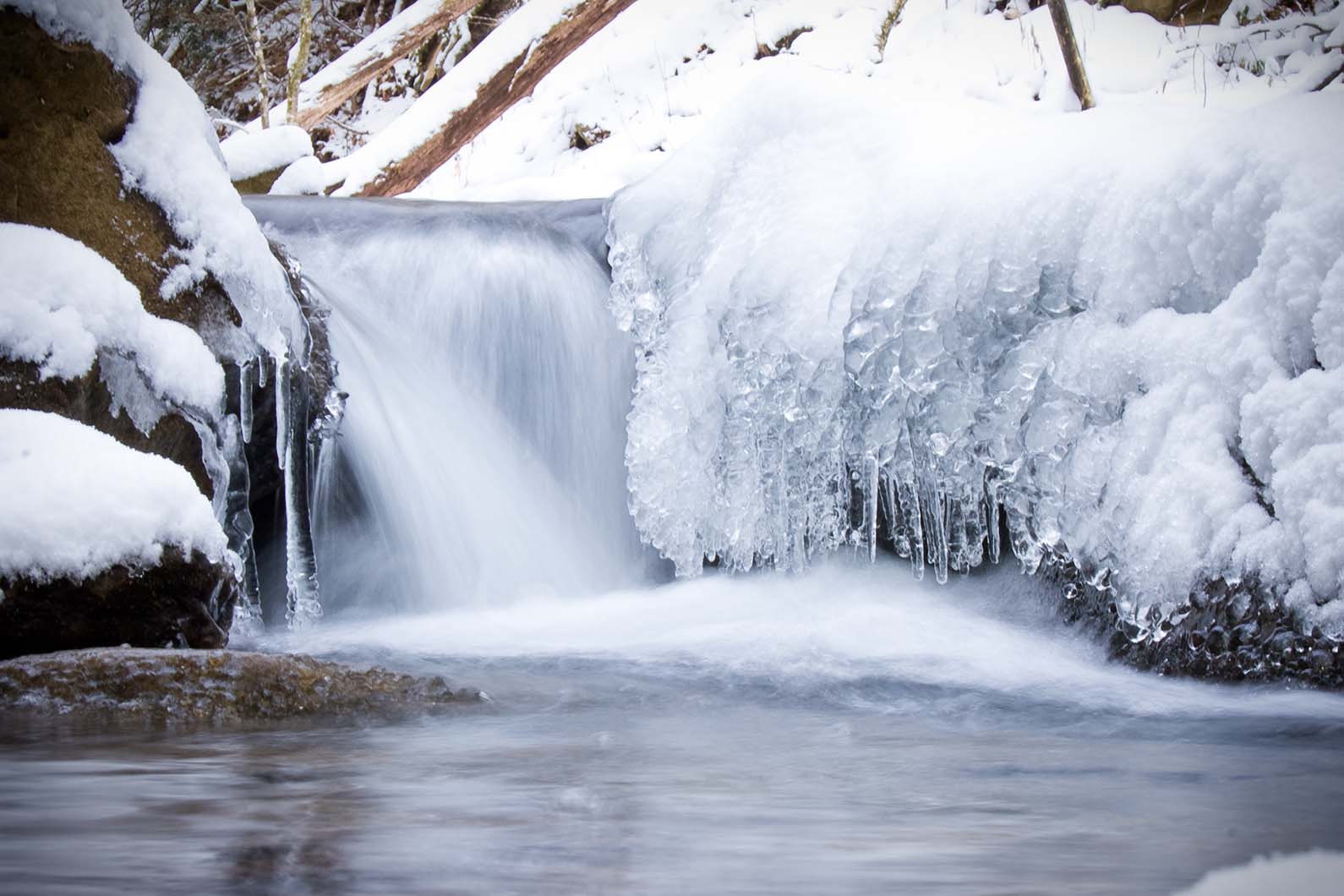 waterfall-with-ice-snow