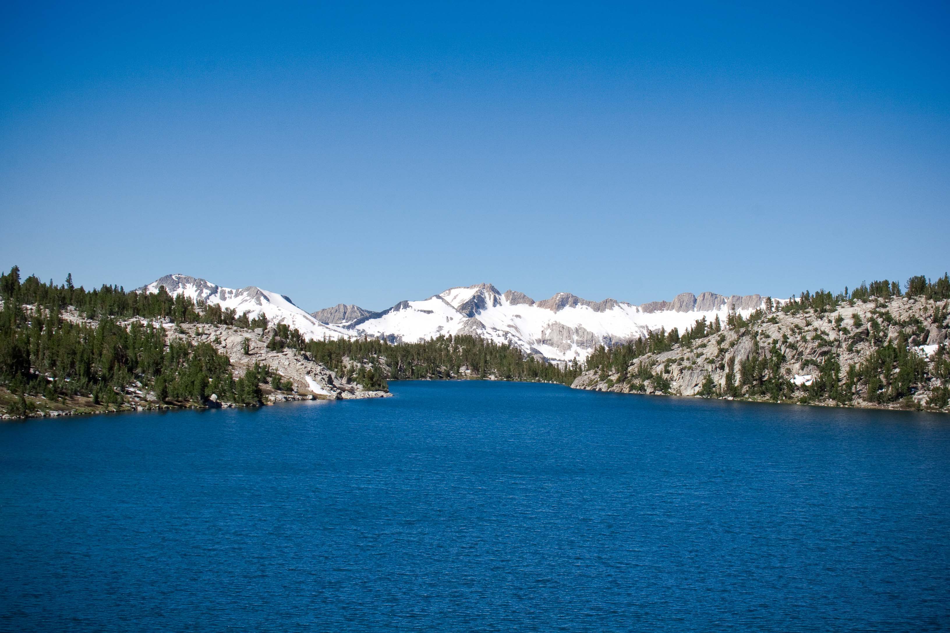 blue-lake-and-mountain